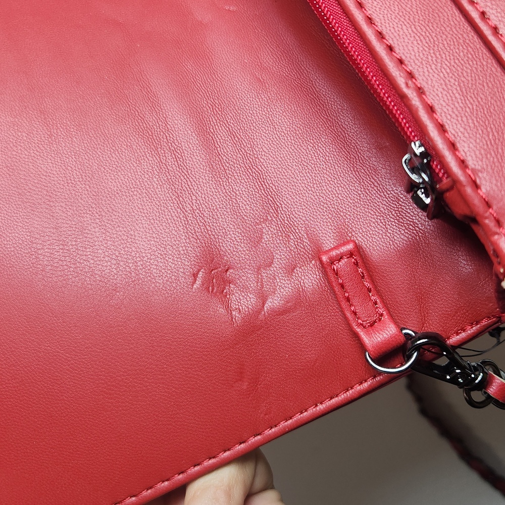 Badgley Mischka Red Cross Body with Frame & Chain on the cover NWT - Picture 11 of 11